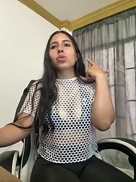 bella-black online show from 15, 5, 2026