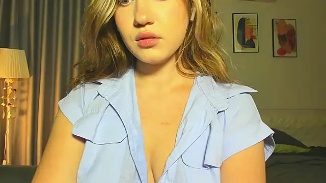 Snapshot of HanahCute chatting on 27, 2, 2025 HanahCute online show from 27, 2, 2025