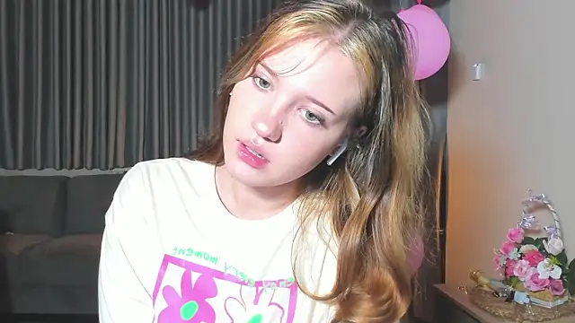 Snapshot of HanahCute chatting on 6, 3, 2025 HanahCute online show from 6, 3, 2025