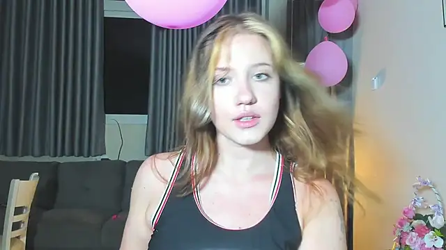 Snapshot of HanahCute chatting on 7, 3, 2025 HanahCute online show from 7, 3, 2025