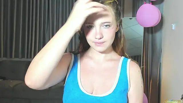 Snapshot of HanahCute chatting on 8, 3, 2025 HanahCute online show from 8, 3, 2025