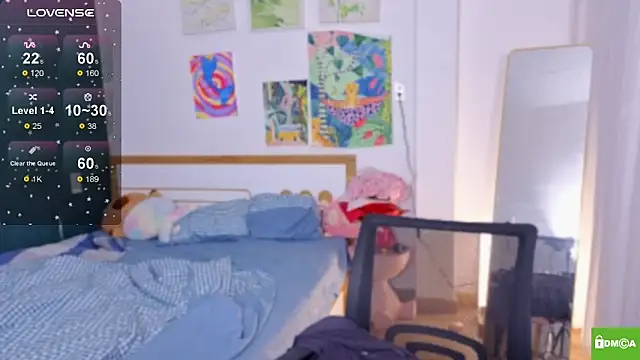 Snapshot of HanahCute chatting on 28, 10, 2025 HanahCute online show from 28, 10, 2025