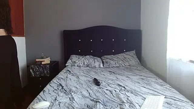 Emilia 1995 online show from 1, 12, 2025