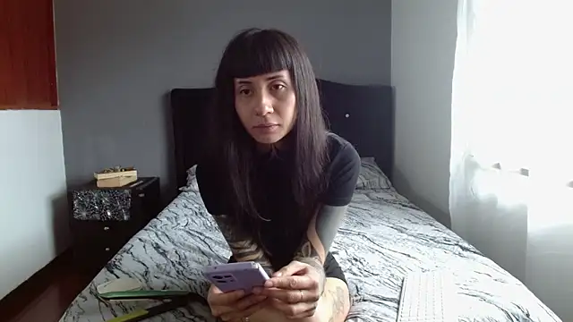 Emilia 1995 online show from 20, 6, 2026