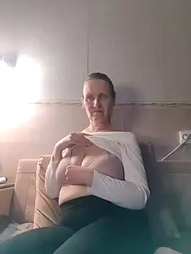 Evelina cute online show from 22, 12, 2024