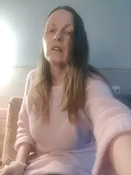 Evelina cute online show from 17, 1, 2025