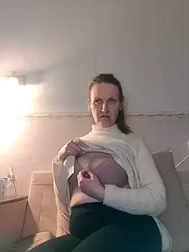 Snapshot of Evelina_cute chatting on 19, 2, 2026 Evelina cute online show from 19, 2, 2026