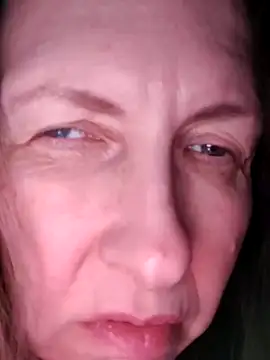 Snapshot of Evelina_cute chatting on 4, 3, 2026 Evelina cute online show from 4, 3, 2026