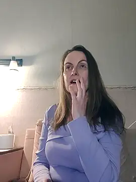 Snapshot of Evelina_cute chatting on 25, 3, 2026 Evelina cute online show from 25, 3, 2026