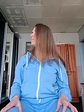 Snapshot of Evelina_cute chatting on 26, 3, 2026 Evelina cute online show from 26, 3, 2026