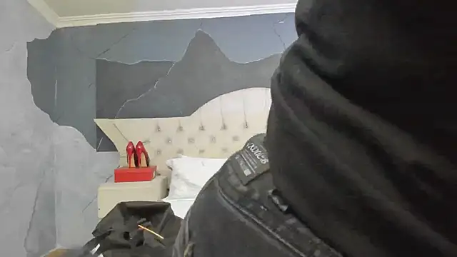 AmberGreyy  online show from 25, 2, 2025