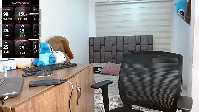 harrytwink18 online show from 18, 9, 2025