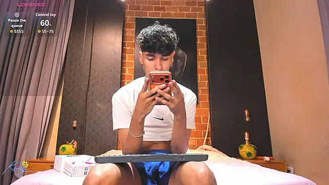 Snapshot of andrewortix chatting on 8, 3, 2026 andrewortix online show from 8, 3, 2026