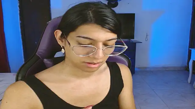 engielphoenis14 online show from 17, 12, 2025