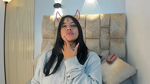 Snapshot of amatista__smith chatting on 23, 10, 2025 amatista  smith online show from 23, 10, 2025