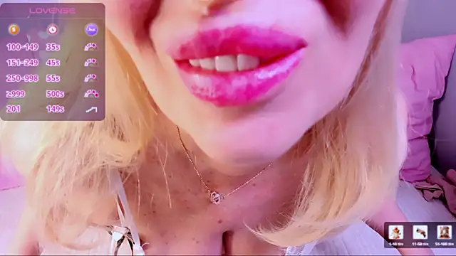 Scarlett Mai online show from 17, 5, 2026