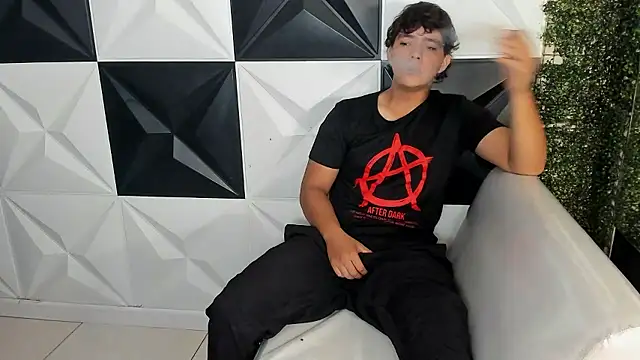 Dani cumboy online show from 13, 1, 2026