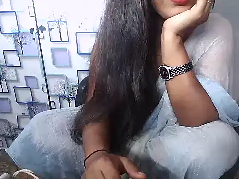 Hot Naina- online show from 2, 12, 2024