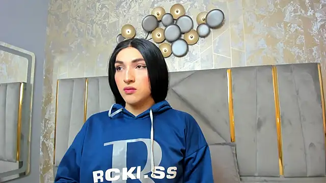 TomLondon  online show from 2, 2, 2025