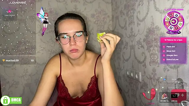 Snapshot of the_princese chatting on 17, 10, 2025 the princese online show from 17, 10, 2025