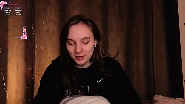 Snapshot of NaokoStifel chatting on 25, 2, 2026 NaokoStifel online show from 25, 2, 2026