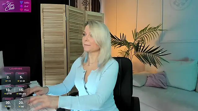 Gloria Lovely online show from 4, 3, 2025