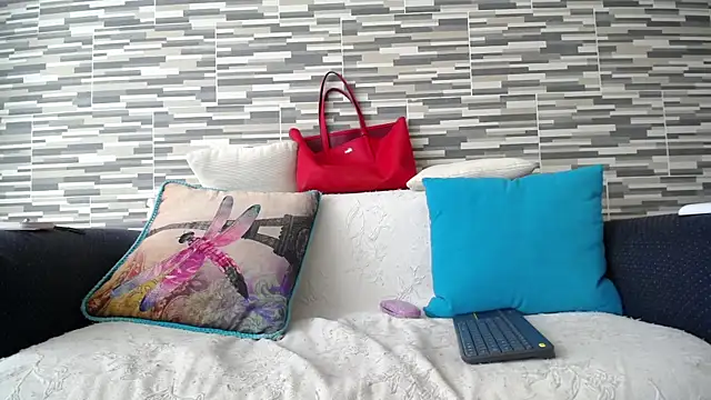 VioletaGomezCo online show from 18, 10, 2025