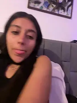 Snapshot of BrittanyDiaz chatting on 6, 4, 2026 BrittanyDiaz online show from 6, 4, 2026