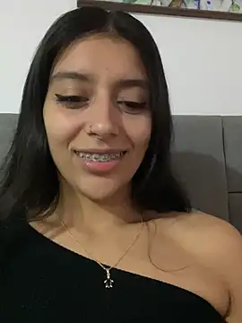 Snapshot of BrittanyDiaz chatting on 5, 7, 2026 BrittanyDiaz online show from 5, 7, 2026
