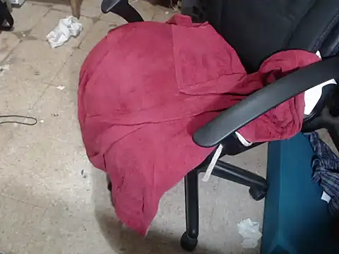 Snapshot of sohorneydad13 chatting on 18, 10, 2025 sohorneydad13 online show from 18, 10, 2025