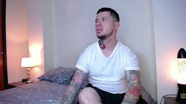 Snapshot of Adam_tatto chatting on 22, 1, 2025 Adam tatto online show from 22, 1, 2025