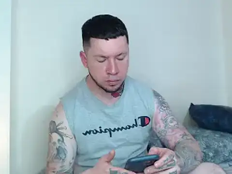 Snapshot of Adam_tatto chatting on 2, 2, 2025 Adam tatto online show from 2, 2, 2025