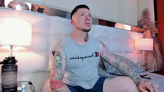 Snapshot of Adam_tatto chatting on 21, 3, 2025 Adam tatto online show from 21, 3, 2025