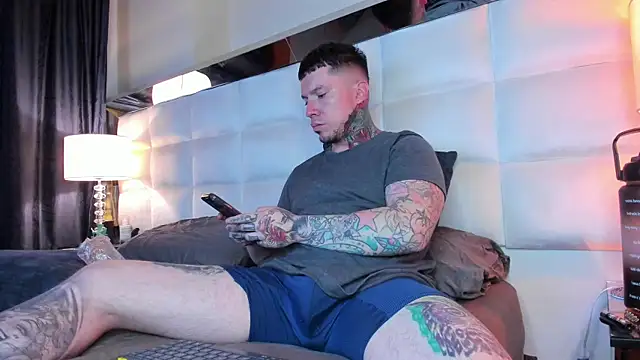 Snapshot of Adam_tatto chatting on 22, 9, 2025 Adam tatto online show from 22, 9, 2025