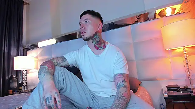 Snapshot of Adam_tatto chatting on 3, 10, 2025 Adam tatto online show from 3, 10, 2025