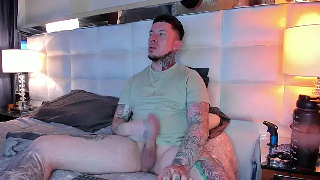 Snapshot of Adam_tatto chatting on 11, 10, 2025 Adam tatto online show from 11, 10, 2025