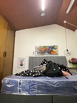 Snapshot of karlamorris_ chatting on 5, 3, 2026 karlamorris online show from 5, 3, 2026