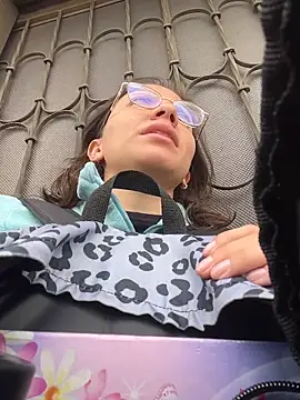 Snapshot of karlamorris_ chatting on 8, 4, 2026 karlamorris online show from 8, 4, 2026