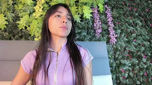 Snapshot of Sophy_SmileSweet chatting on 10, 12, 2024 Sophy SmileSweet online show from 10, 12, 2024
