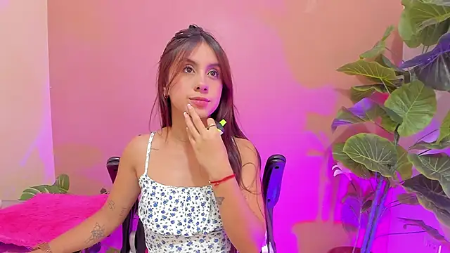 AlanaJones1 online show from 11, 3, 2025