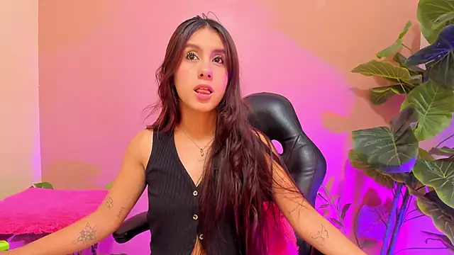 AlanaJones1 online show from 15, 3, 2025