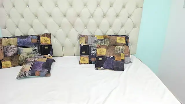 Briannacastello online show from 7, 2, 2026