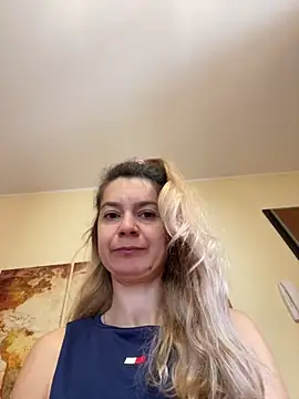 Snapshot of sexy_blondegirl chatting on 17, 3, 2025 sexy blondegirl online show from 17, 3, 2025