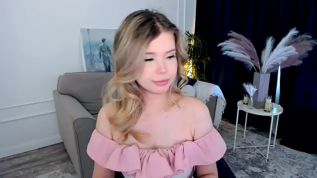 FollowLovee online show from 28, 6, 2026