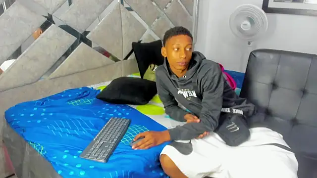 EvaxEmma online show from 15, 1, 2026