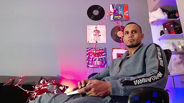 MagnusFrost online show from 31, 12, 2024