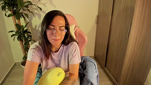 Sofi Martinezz0 online show from 15, 10, 2025