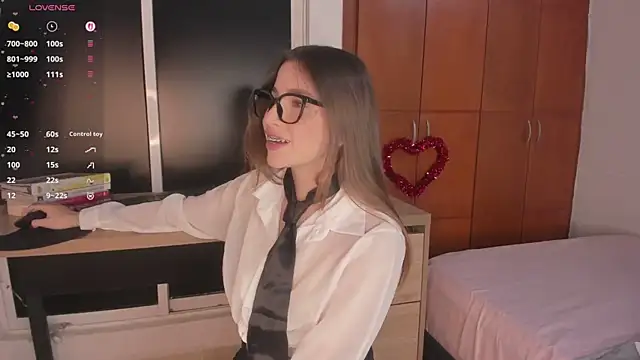 LynnSam  online show from 13, 2, 2026