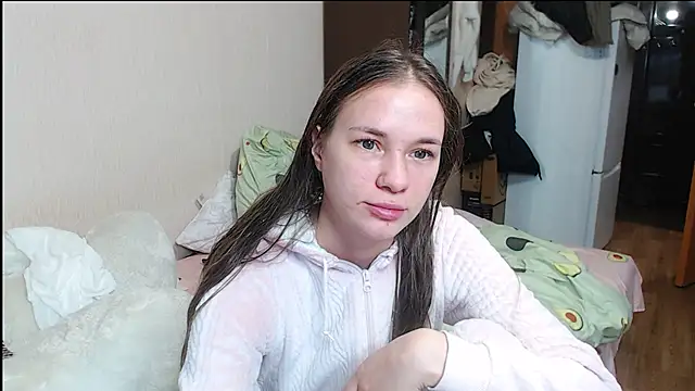 leila bambi  online show from 11, 1, 2025