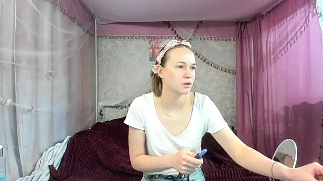 Snapshot of leila_bambi_ chatting on 29, 4, 2026 leila bambi online show from 29, 4, 2026